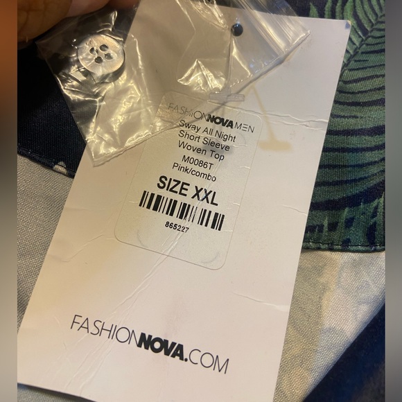 NWT! Fashion Nova Sway All night short sleeve woven button down pink/blue XXL - Picture 8 of 10